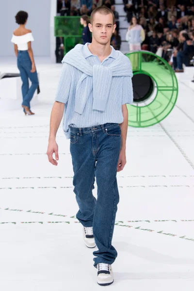 Look 34